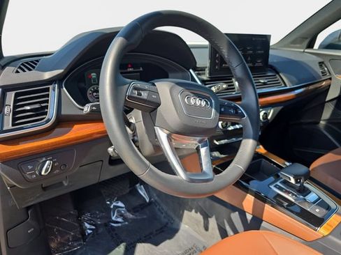 Used 2023 Audi Q5 2.0T Premium Plus w/ Premium Plus Package AWD/4WD image 19