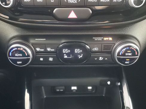 Certified 2024 Kia Soul S FWD image 30