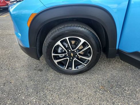 Used 2025 Chevrolet TrailBlazer LT w/ Convenience Package FWD image 27