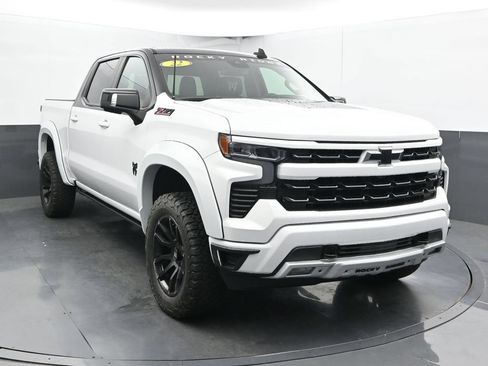 Used 2022 Chevrolet Silverado 1500 RST AWD/4WD image 6