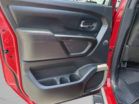 Used 2021 Nissan Titan PRO-4X w/ Pro-4x Convenience Package AWD/4WD image 13