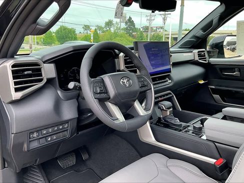 New 2026 Toyota Tundra Limited AWD/4WD image 8