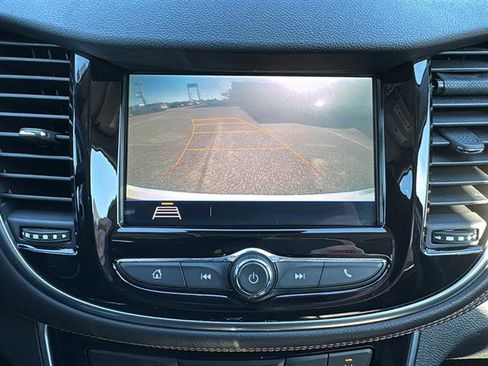 Used 2018 Chevrolet Trax Premier image 20