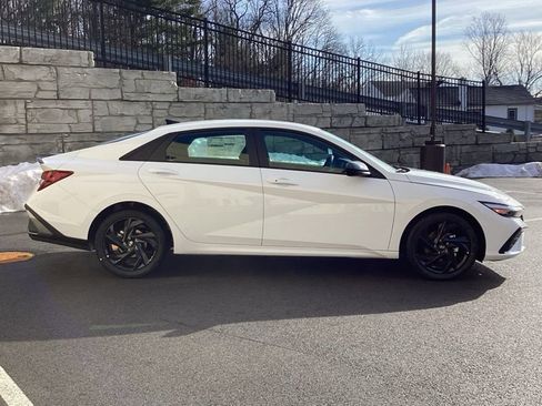 New 2026 Hyundai Elantra SEL Sport FWD image 8