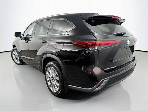 Certified 2020 Toyota Highlander Limited AWD/4WD image 5