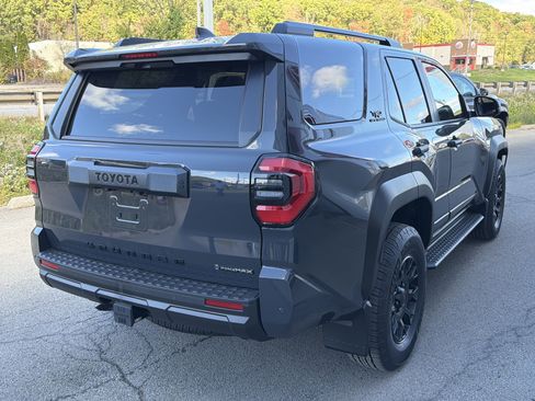 New 2025 Toyota 4Runner TRD Off-Road Premium w/ Tow Technology Package AWD/4WD image 3