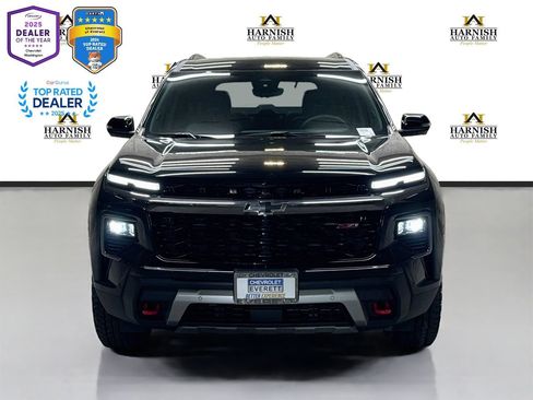 Used 2024 Chevrolet Traverse Z71 w/ Enhanced Driving Package AWD/4WD image 2