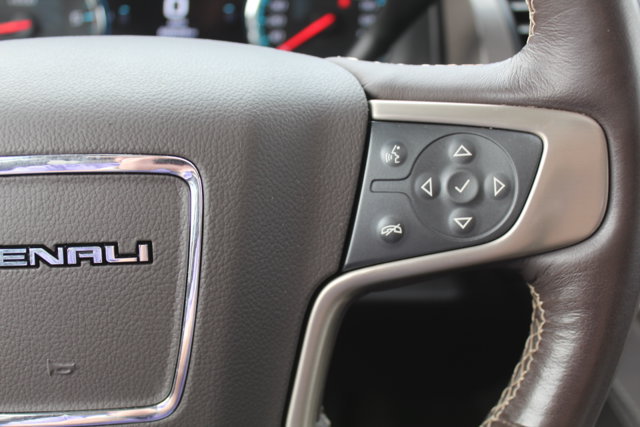 Used 2018 GMC Yukon Denali w/ Denali Ultimate Package AWD/4WD image 26