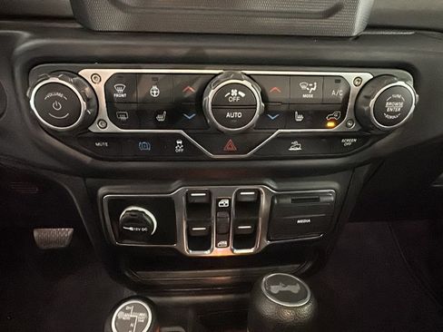 Used 2023 Jeep Wrangler Unlimited w/ Cold Weather Group AWD/4WD image 26