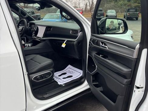 New 2026 Jeep Grand Wagoneer Limited image 21