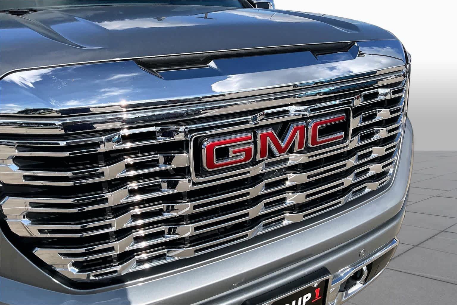 Used 2024 GMC Sierra 1500 Denali w/ Denali Reserve Package AWD/4WD image 30