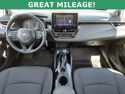 Used 2020 Toyota Corolla LE image 2