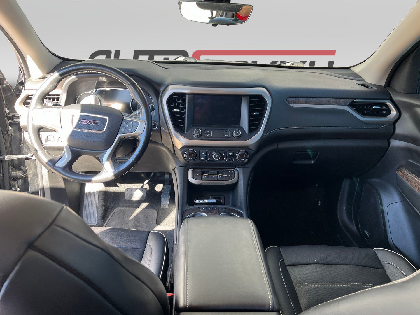 Used 2020 GMC Acadia Denali w/ Denali Ultimate Package AWD/4WD image 18