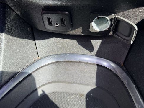 Used 2018 Chevrolet Malibu LT image 19