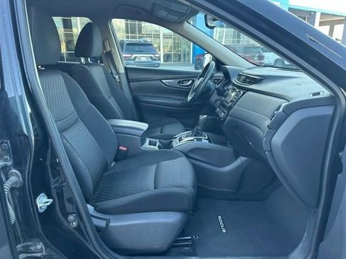 Used 2017 Nissan Rogue SV AWD/4WD image 17