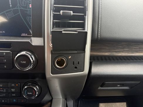 Used 2019 Ford F150 Lariat AWD/4WD image 34