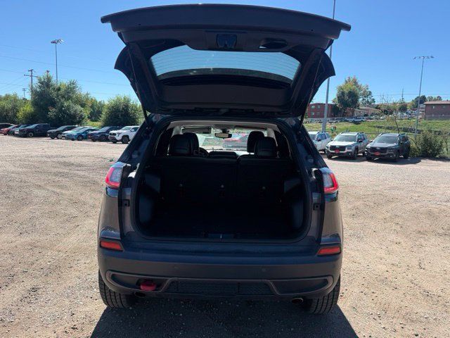 Used 2020 Jeep Cherokee Trailhawk w/ Cold Weather Group AWD/4WD image 17