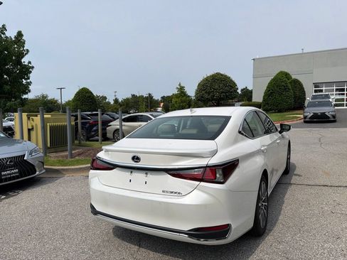 Used 2021 Lexus ES 300h w/ Premium Package FWD image 14