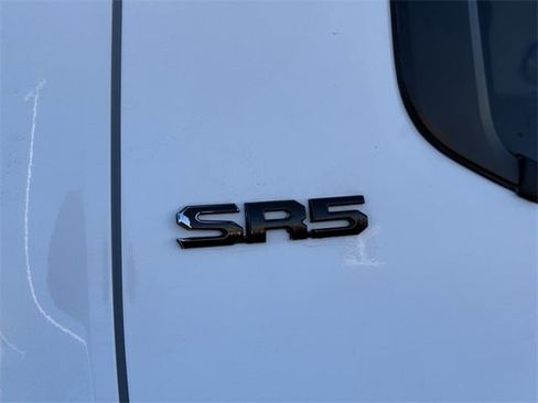 Used 2024 Toyota Tacoma SR5 w/ SR5 Upgrade Package image 9