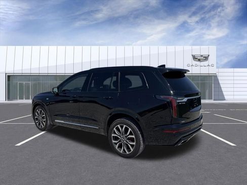 Certified 2023 Cadillac XT6 Sport w/ Technology Package AWD/4WD image 4