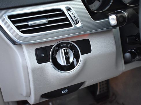 Used 2014 Mercedes-Benz E 350 Sedan image 43