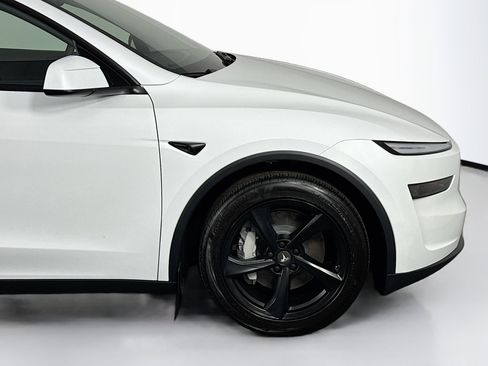 Used 2026 Tesla Model Y Long Range AWD/4WD image 43