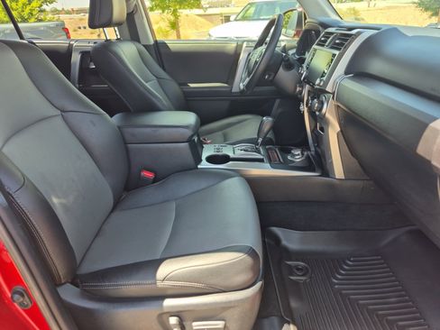 Certified 2021 Toyota 4Runner SR5 Premium AWD/4WD image 24