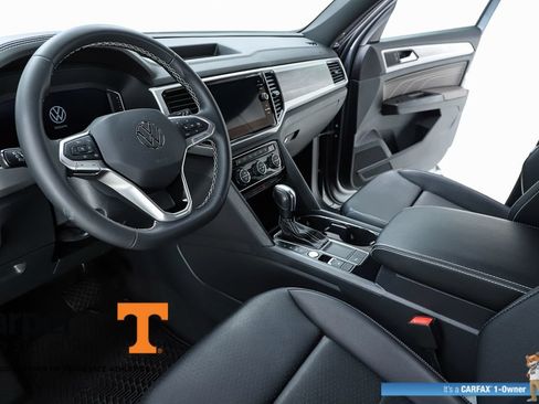 Used 2023 Volkswagen Atlas Cross Sport SE w/ Black Wheel Package FWD image 19