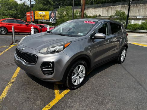 Used 2017 Kia Sportage LX AWD/4WD image 3