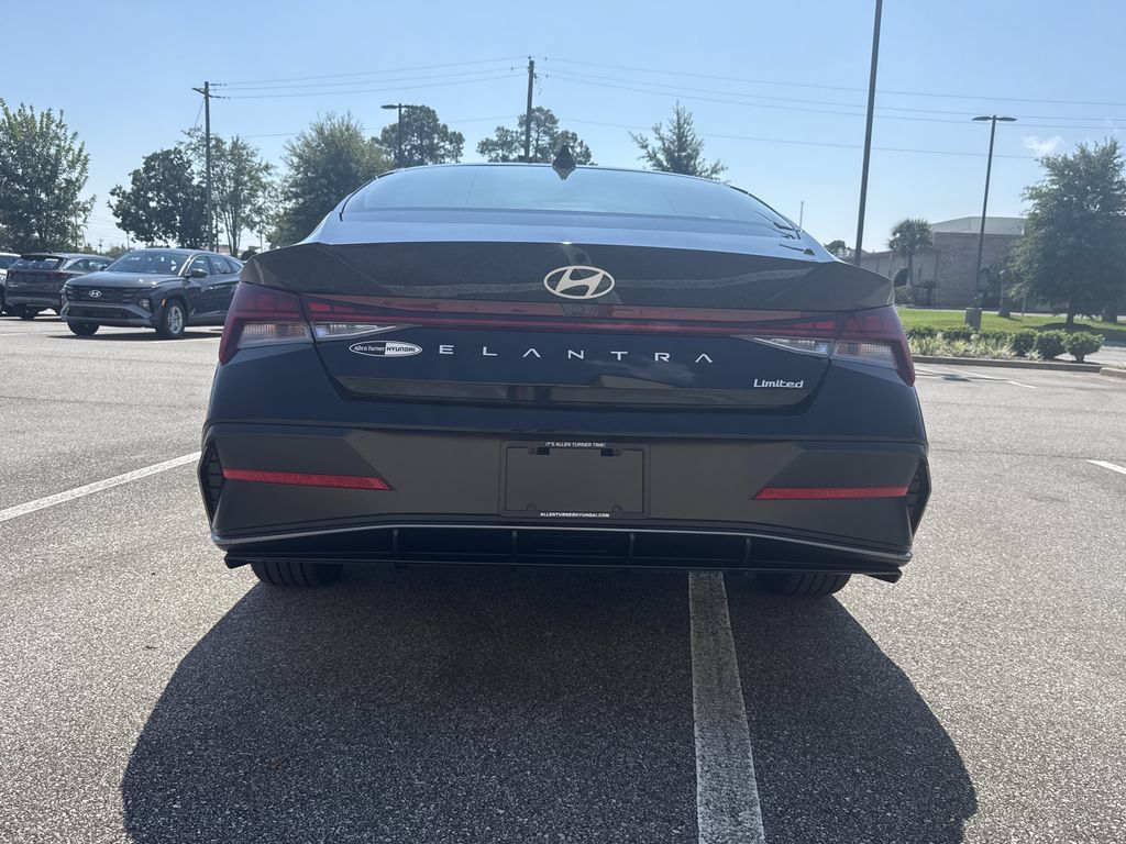 New 2026 Hyundai Elantra Limited FWD image 7