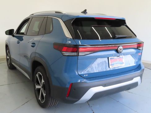 New 2026 Volkswagen Tiguan SE image 7