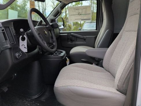 New 2026 Chevrolet Express 2500 w/ Driver Convenience Package RWD image 19