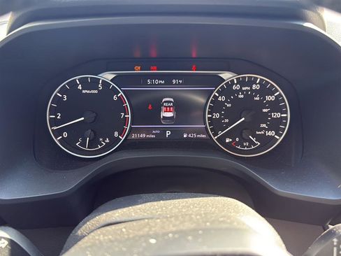 Used 2025 Nissan Rogue SV AWD/4WD image 3