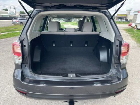 Used 2017 Subaru Forester 2.5i Premium AWD/4WD image 4