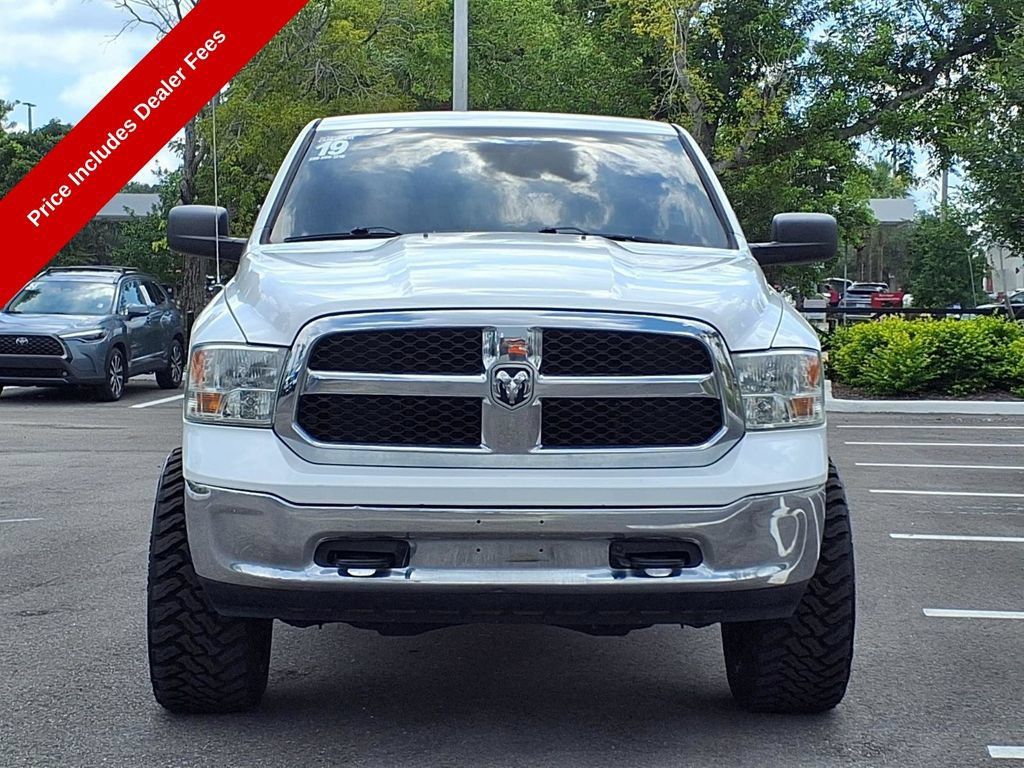 Used 2019 RAM 1500 Classic SLT AWD/4WD image 2