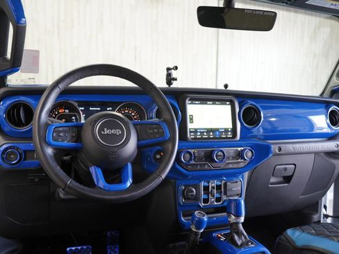 Used 2023 Jeep Wrangler Unlimited Sport image 11