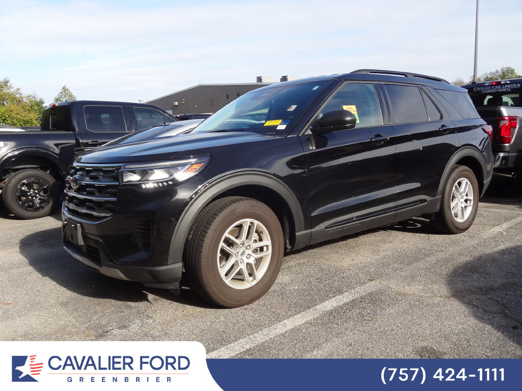 Used 2026 Ford Explorer Active AWD/4WD image 4