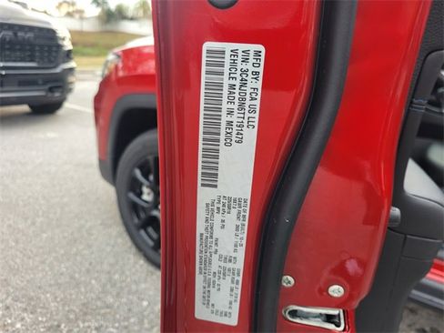 New 2026 Jeep Compass Latitude image 20