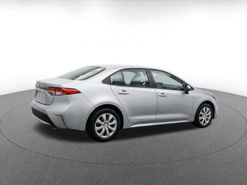 Used 2025 Toyota Corolla LE FWD image 8