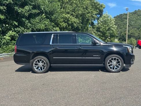 Used 2020 GMC Yukon XL Denali w/ Open Road Package AWD/4WD image 10