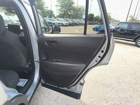 Used 2024 Toyota Corolla Cross SE image 16