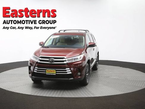 Used 2018 Toyota Highlander Plus AWD/4WD image 53