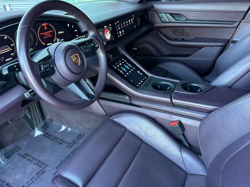 Certified 2022 Porsche Taycan 4 Cross Turismo image 4