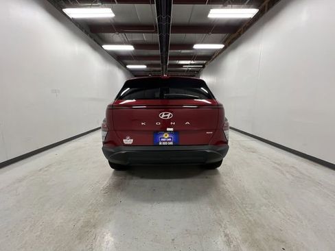 Used 2025 Hyundai Kona SEL image 7