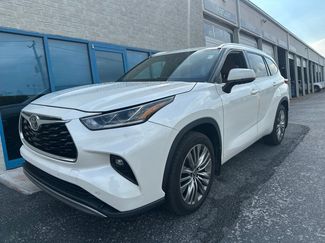 Used 2021 Toyota Highlander Platinum AWD/4WD video 1