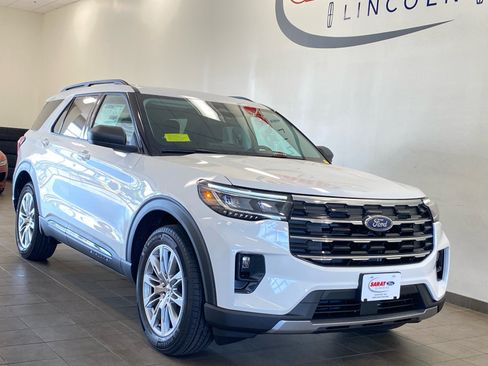 New 2026 Ford Explorer Active w/ Active Comfort Package AWD/4WD image 2