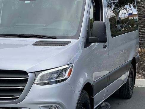 Used 2023 Mercedes-Benz Sprinter 2500 image 46