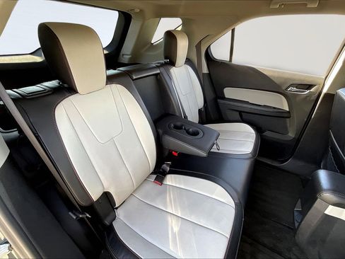 Used 2017 Chevrolet Equinox Premier w/ Enhanced Convenience Package FWD image 27
