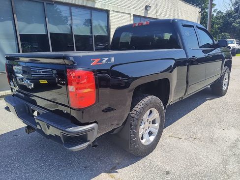 Used 2018 Chevrolet Silverado 1500 LT w/ All Star Edition AWD/4WD image 8