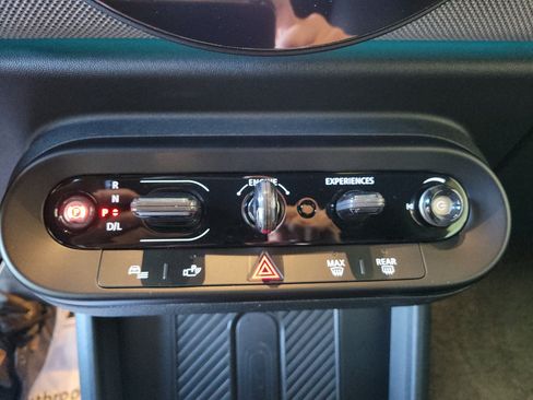 Used 2025 MINI Cooper S FWD image 24
